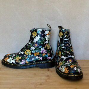 Dr. Marten | Darcy Floral Black Pascal Leather 1460 Combat Boots | Womens 9